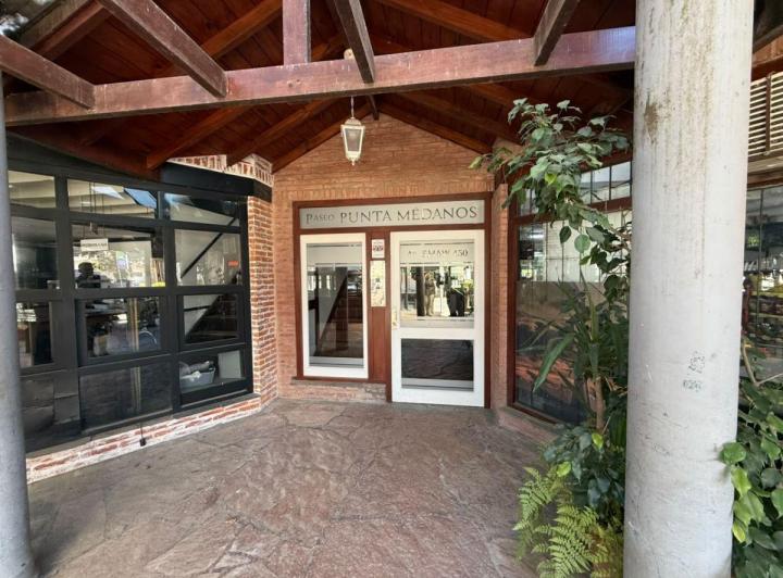 Departamento · 65m² · 2 Ambientes · 1 Cochera