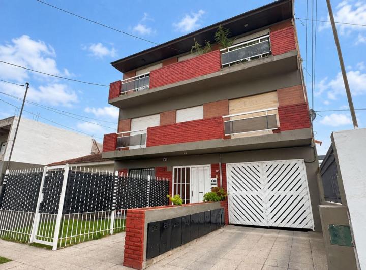 Departamento · 76m² · 3 Ambientes · 1 Cochera