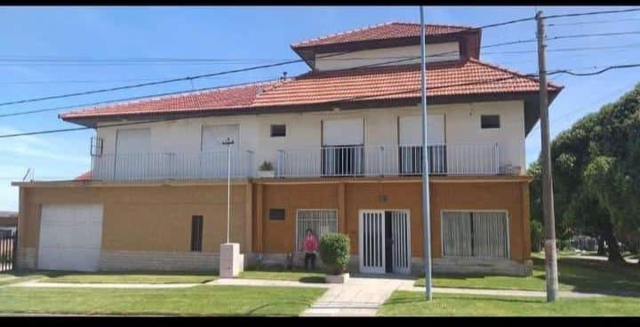 Quinta vacacional · 800m² · 35 Ambientes · 20 Cocheras