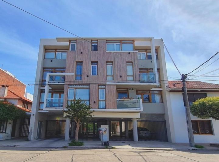 Departamento · 76m² · 3 Ambientes · 1 Cochera