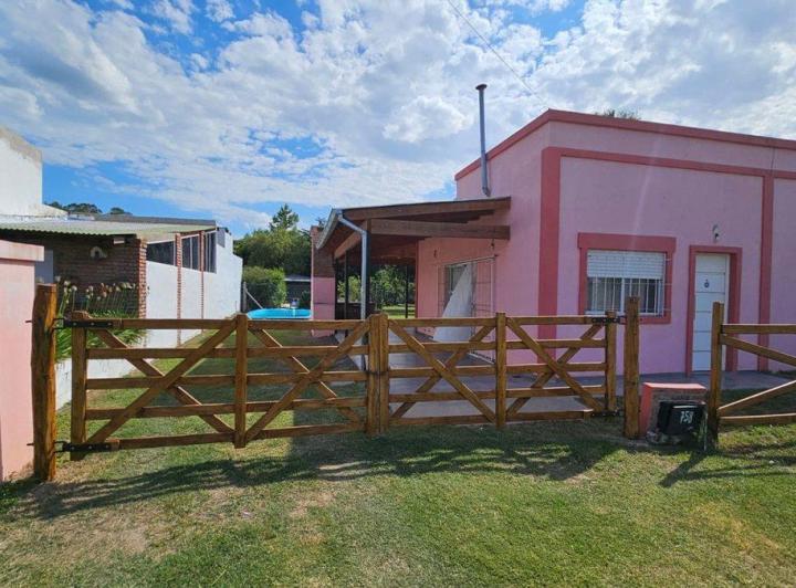 Casa · 90m² · 4 Ambientes · 2 Cocheras