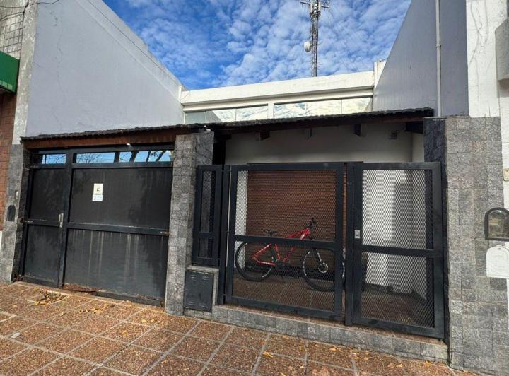 Casa · 123m² · 4 Ambientes · 1 Cochera