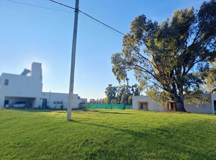 Terreno · 745m²