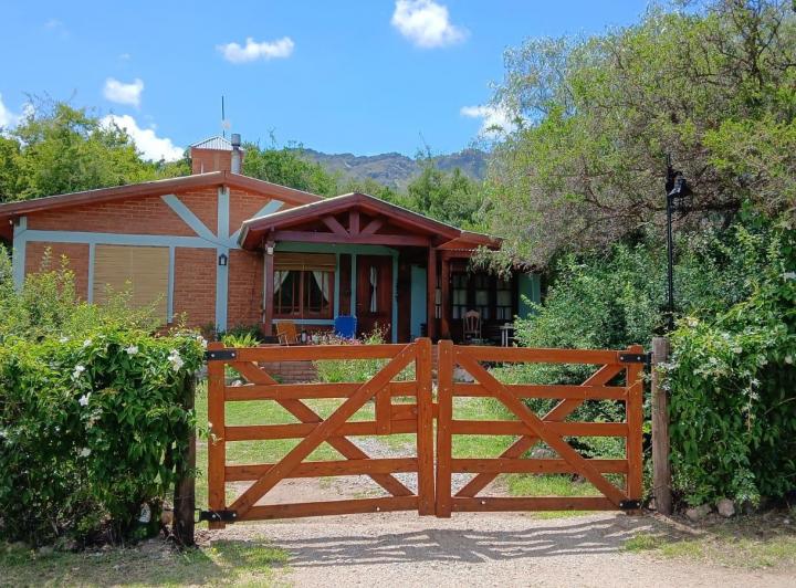Casa · 141m² · 5 Ambientes · 2 Cocheras