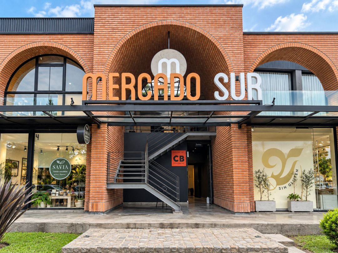 LOCAL COMERCIAL EN VENTA YERBA BUENA MERCADO SUR