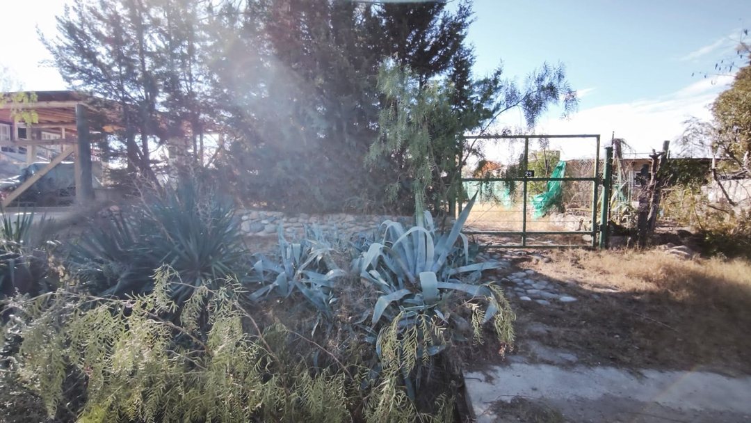 CASA A REFACCIONAR CON PILETA  B° EL CORAL EL CARR