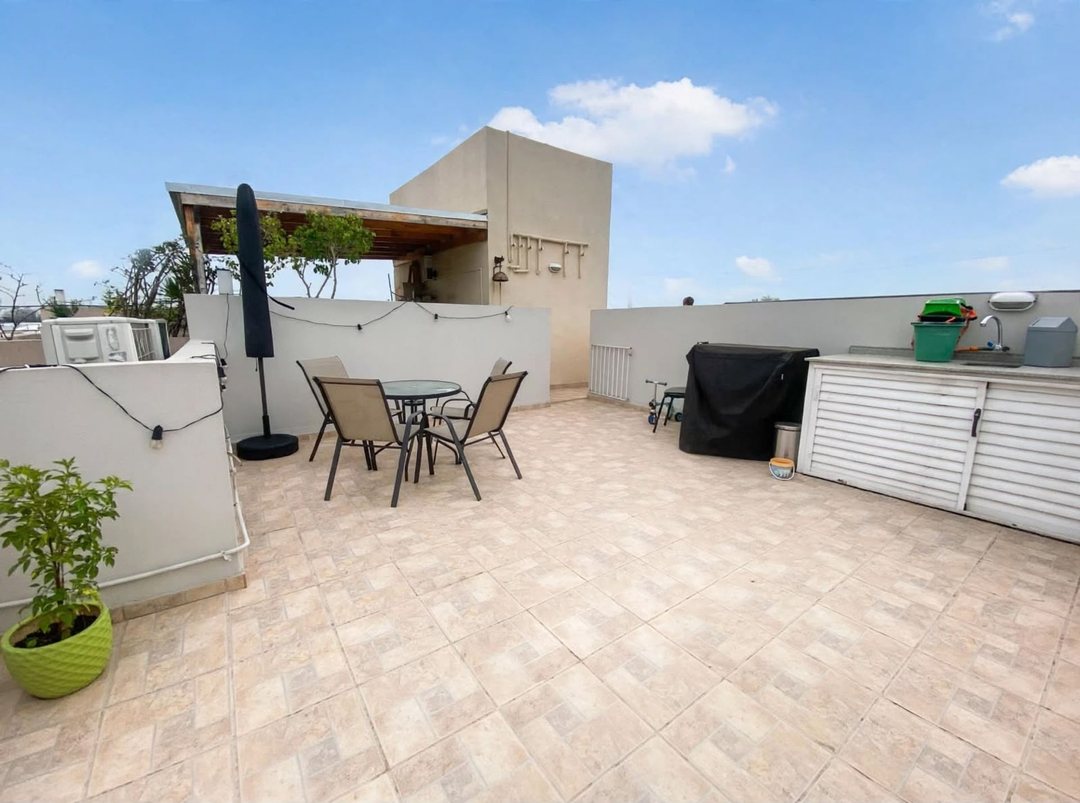 VENTA DE DEPARTAMENTO 3 AMBIENTES C COCH R. MEJIA