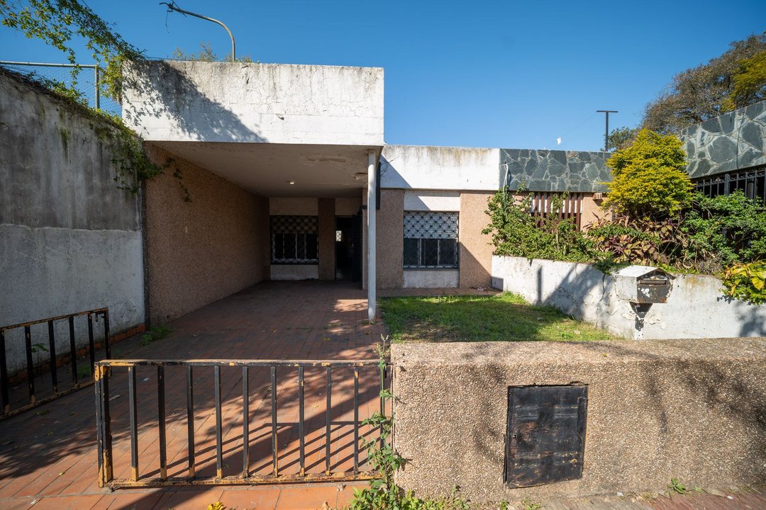 CASA EN VENTA 2 DORMITORIOS LA FLORIDA