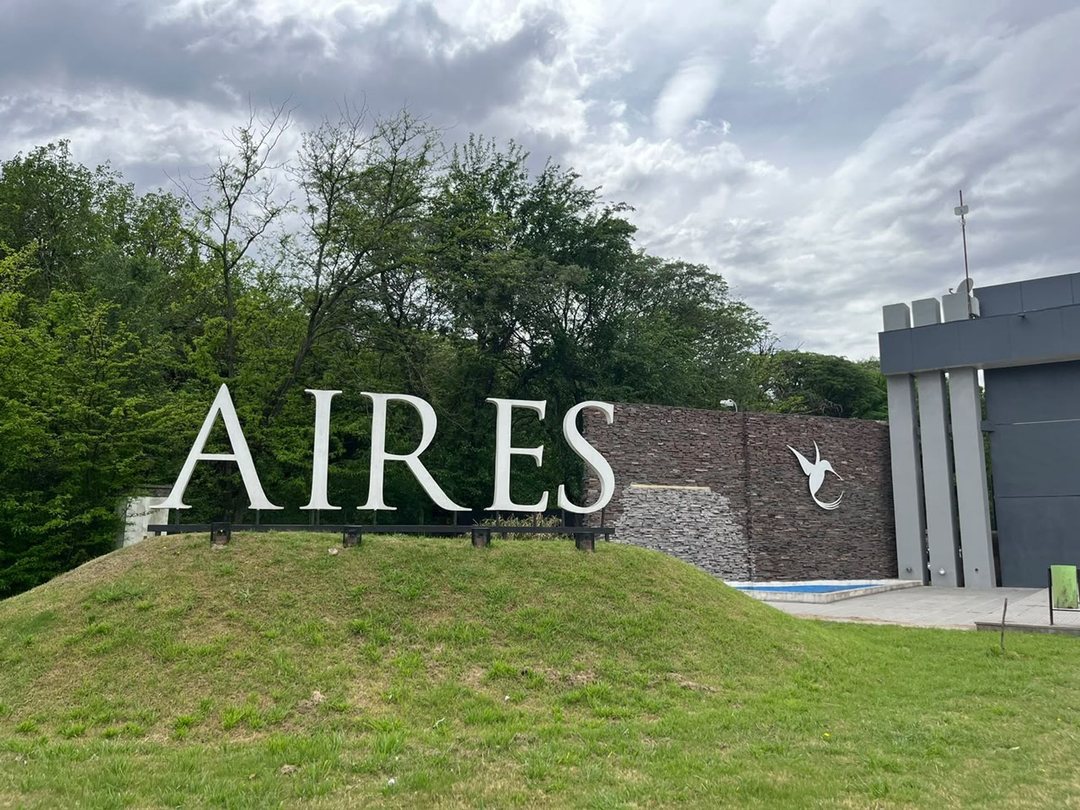 SE VENDE LOTE 453M EN AIRES DEL NORDESTE SOBRE E53
