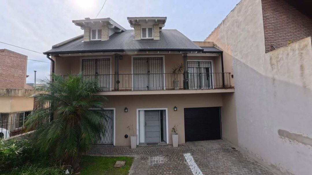 Venta Casa 5 amb Pileta Ituzaingo APTO CREDITO