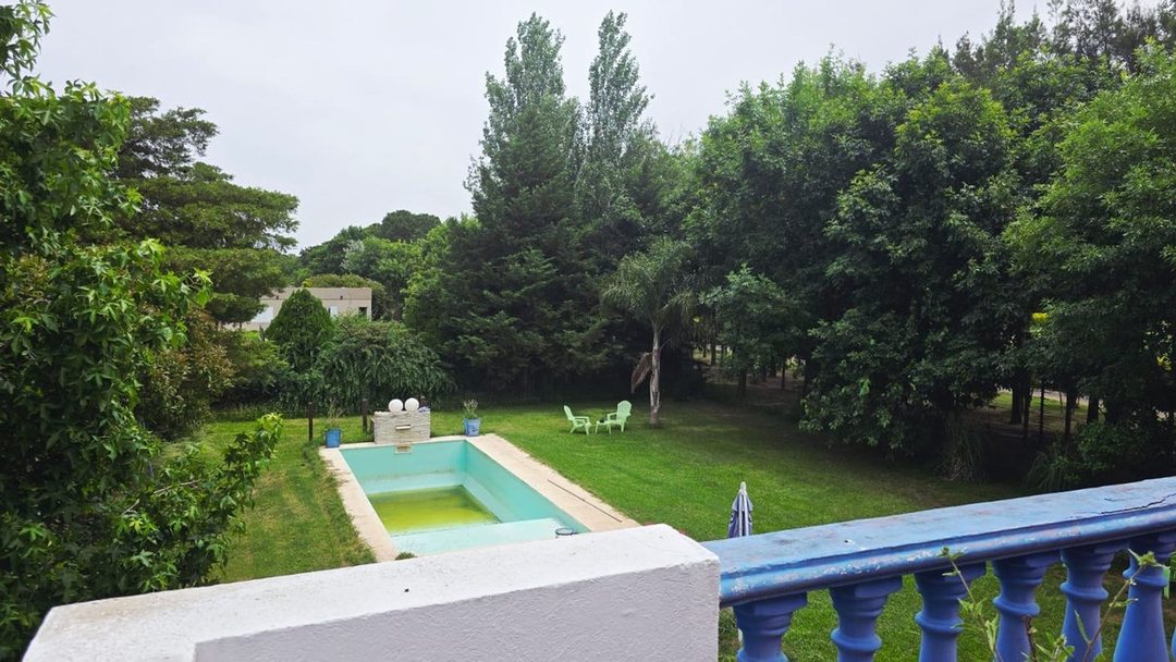 VENTA CASA 6 AMB CLUB DE CAMPO LOS PUENTES LUJAN