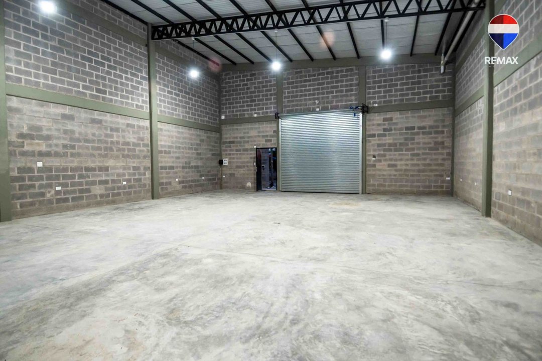 GALPON A ESTRENAR EN ALQUILER 140 M2 ZONA SUR