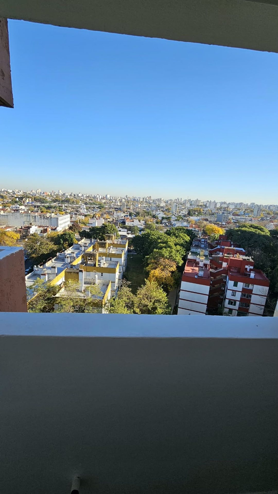 Alquiler con Balcon y Cochera Av. San Pedrito