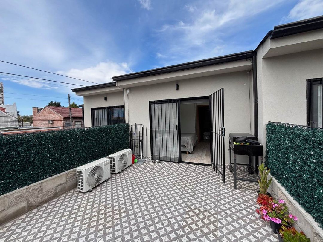 VENTA PH tipo CASA MARTINEZ 3 AMB TERRAZA PROPIA