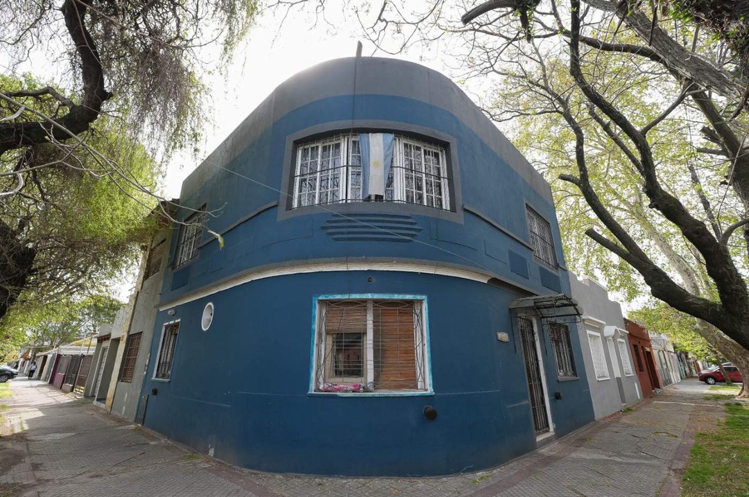 CASA 4 AMBIENTES  ESQUINA CON TERRAZA EN BANFIELD