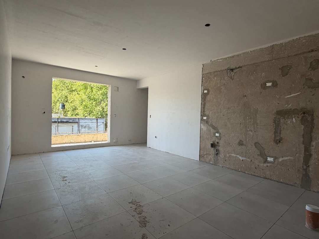 DEPARTAMENTO 1 DORMI CON BALCON AL FRENTE - VENTA