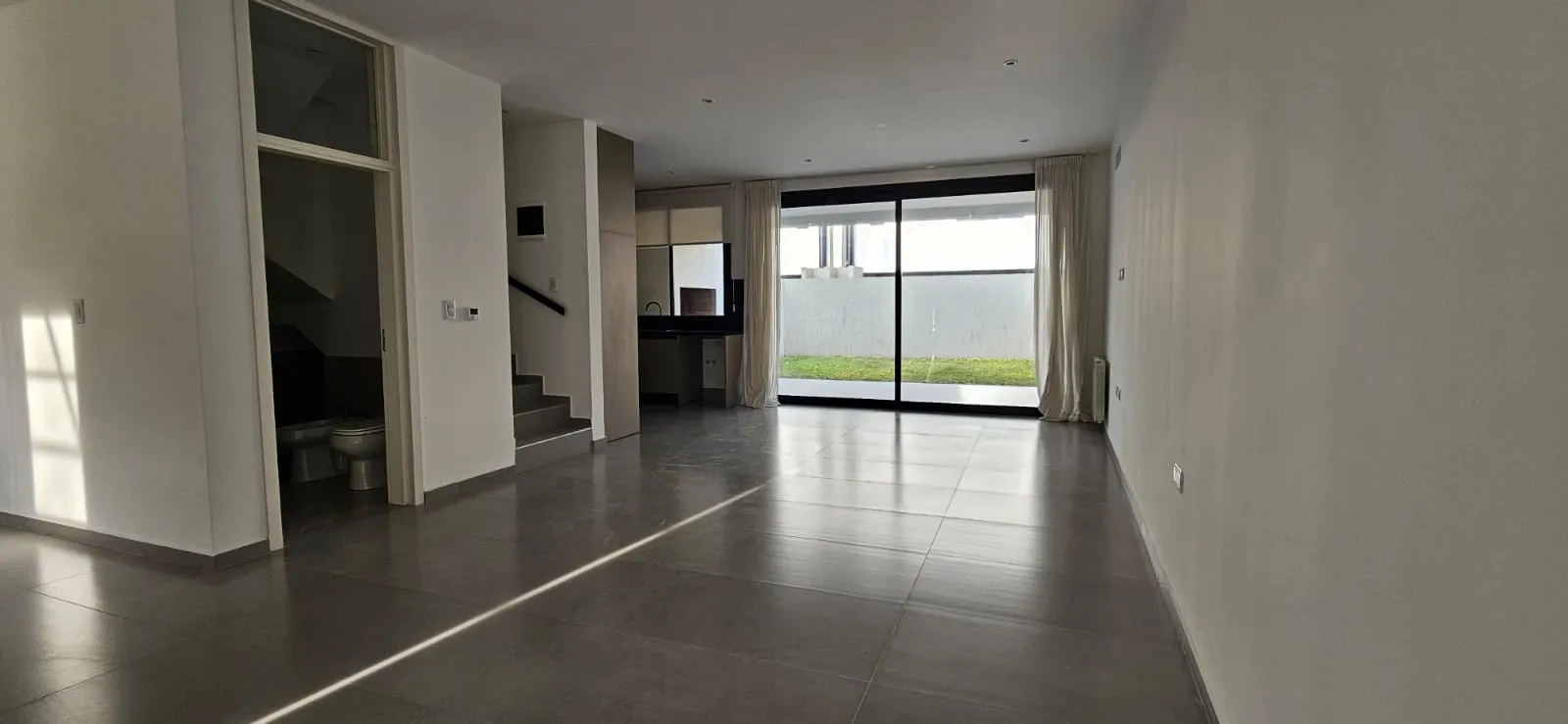 CHACRAS DEL NORTE II, ALQUILO DUPLEX DE CATEGORIA A ESTRENAR