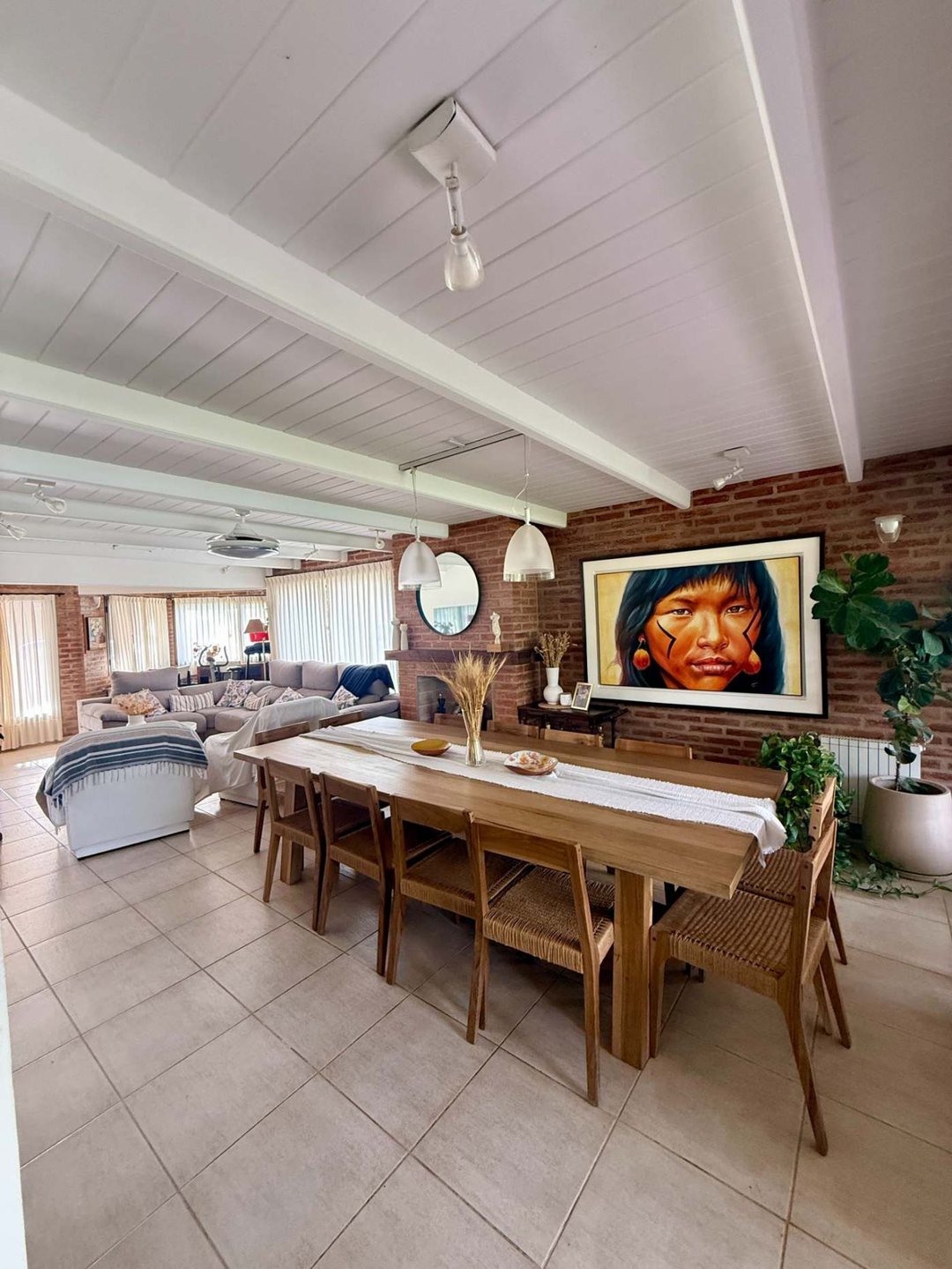 Venta Casa Chacras de la Villa con Pileta y Cava