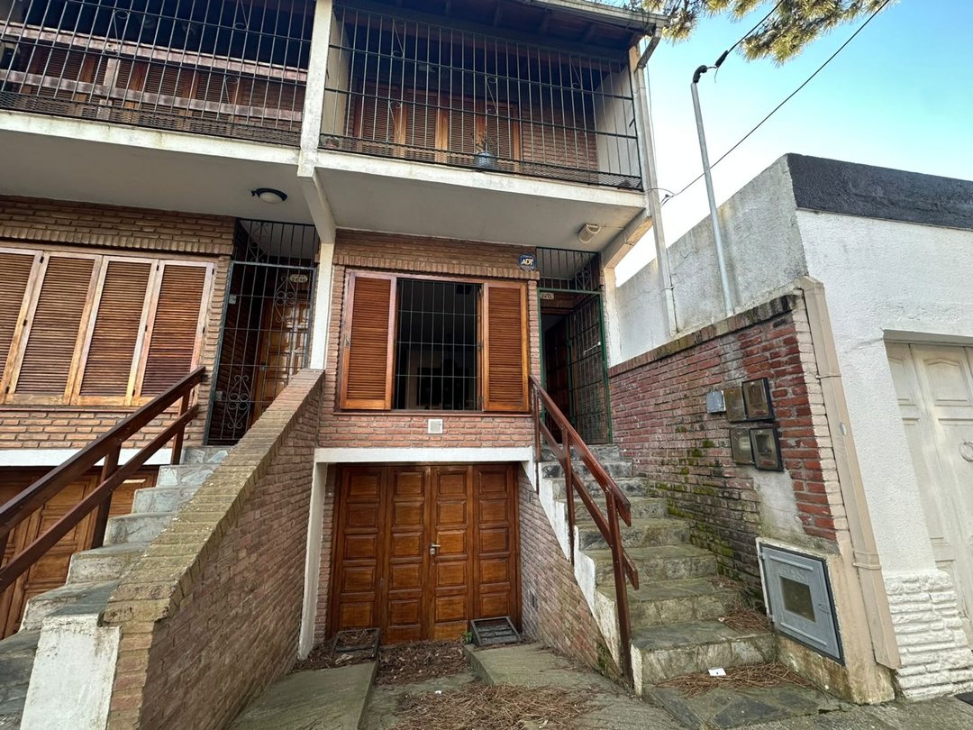 CASA TRÍPLEX CON GAS NATURAL VENTA SAN BERNADO