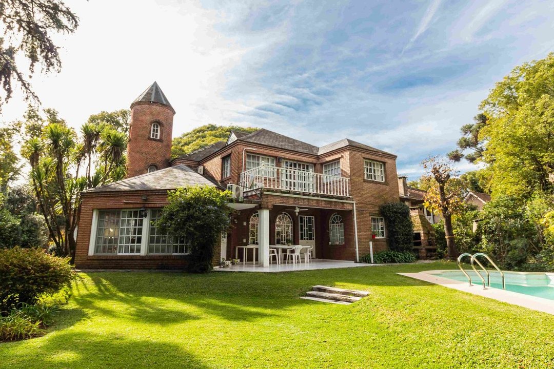 Venta casa en El Barranco Country Club, Pilar.