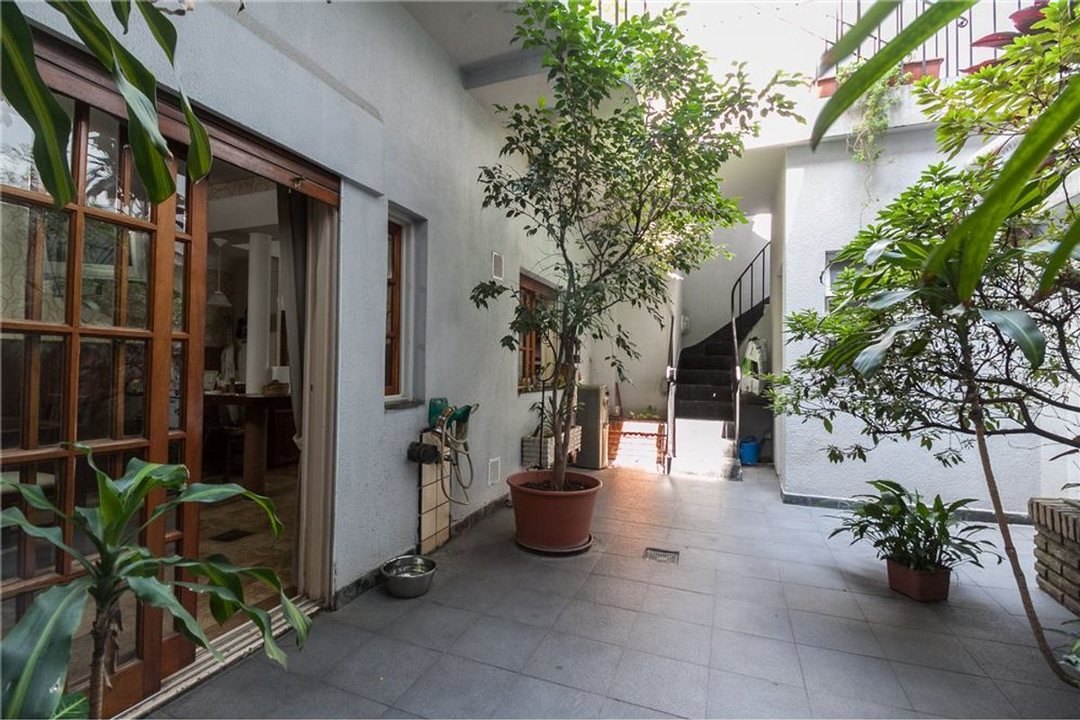 PH 4 AMB. C/ TERRAZA Y COCHERA - VENTA / FLORES