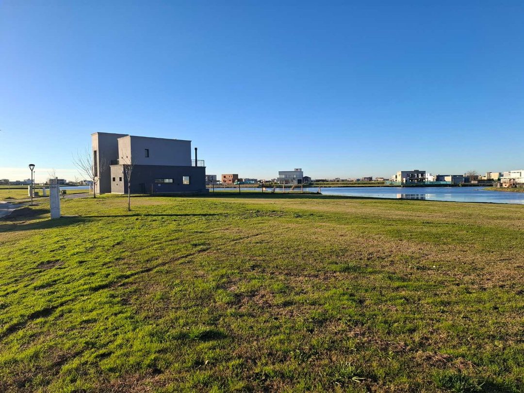 LOTE A LA LAGUNA EN VENTA SANTA CLARA AL SUR