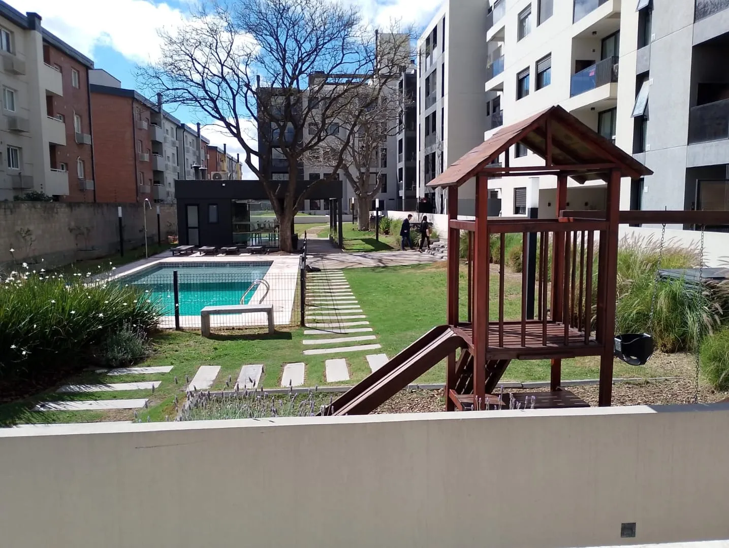 A METROS DINO MALL RUTA 20 - COMPLEJO QUATRO HOUSING