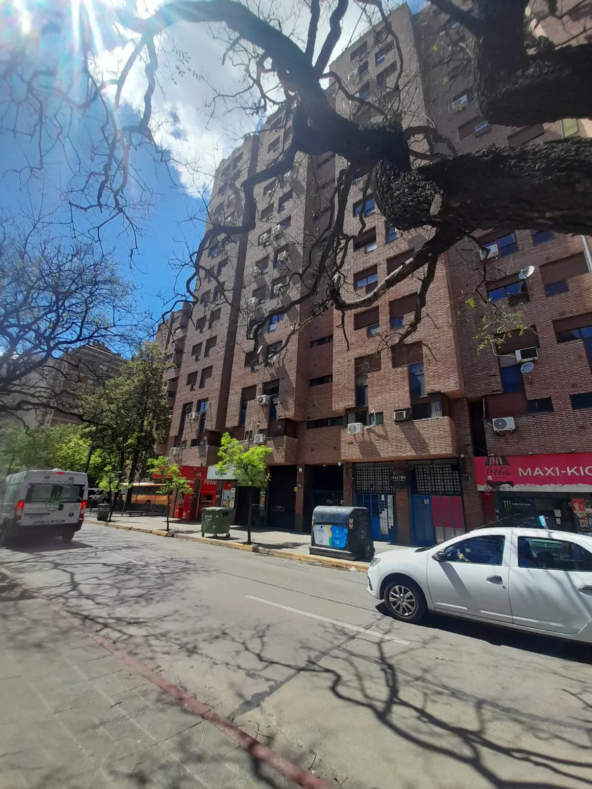 HERMOSO DPTO DE DOS DORMITORIOS FRENTE A CAÑADA