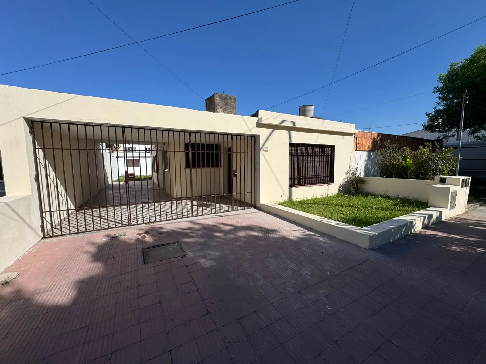 Comodisima, Patio Grande con Asador, Cochera Para 2 Vehiculos