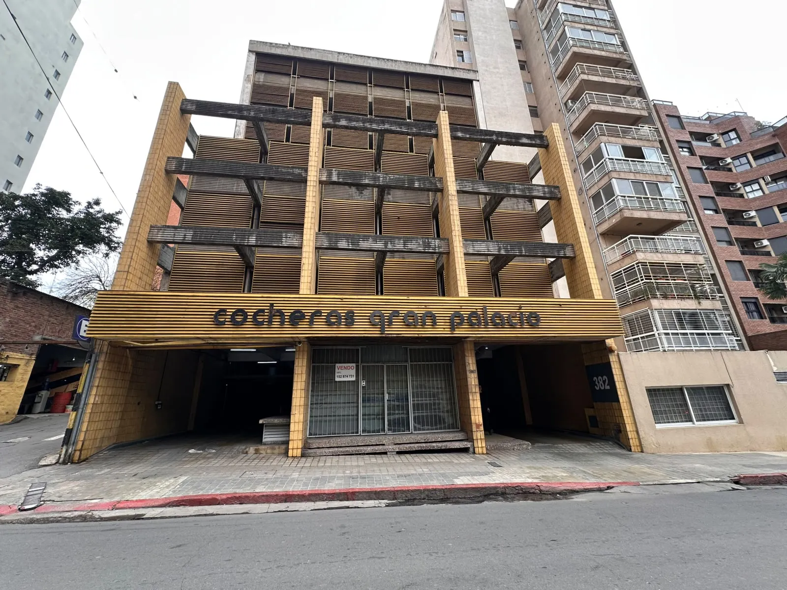 Excelente cochera pleno centro