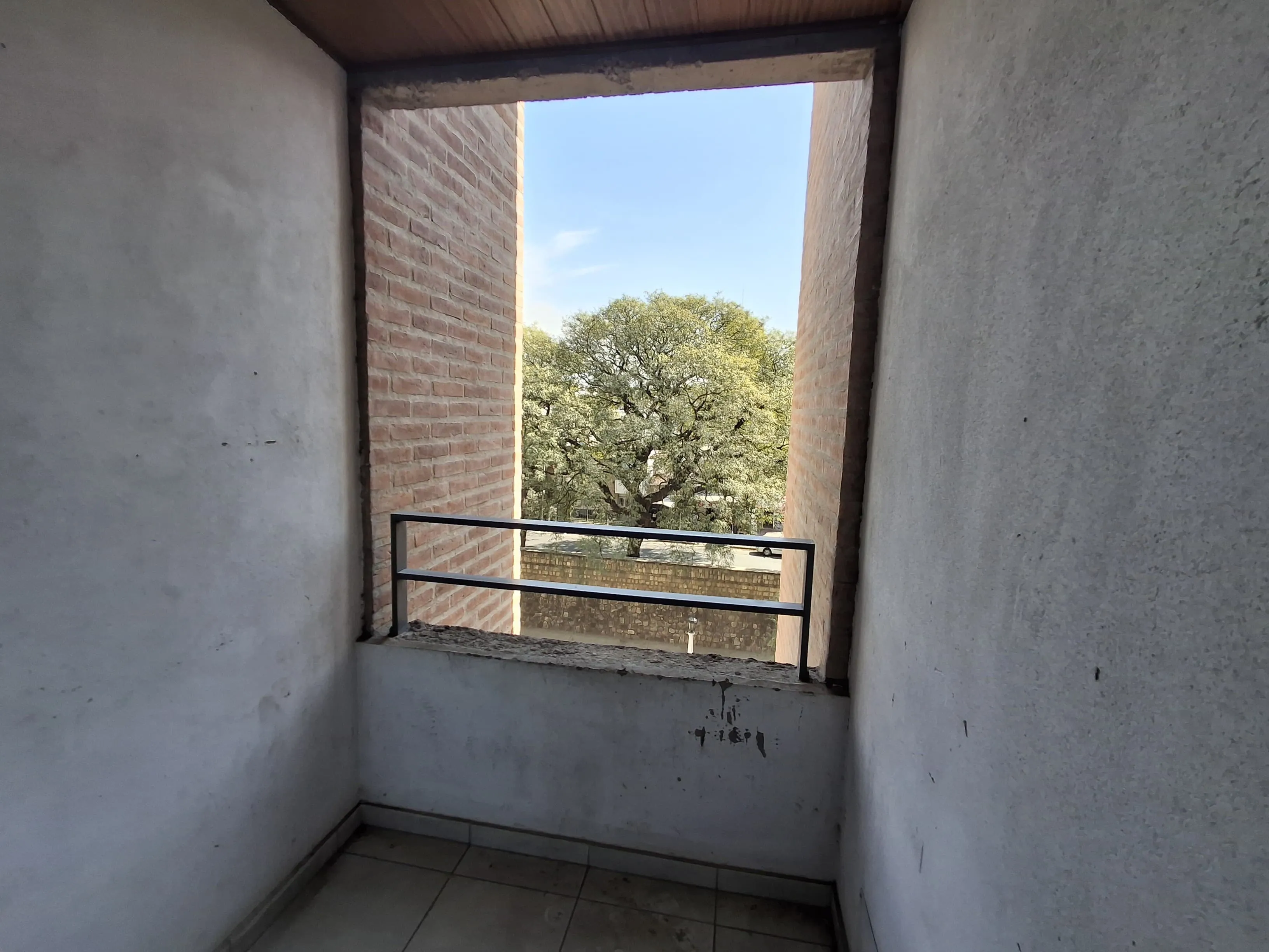 ALQUILER 1 DORMITORIO + ESCRITORIO- COCINA SEPARADA- CERCA DE LA UNC
