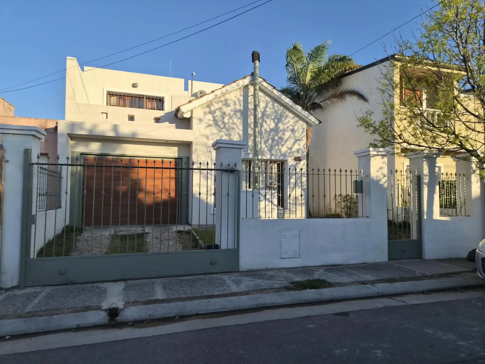 CASA /COCHERA DOBLE, QUINCHO Y PILETA SMATA II