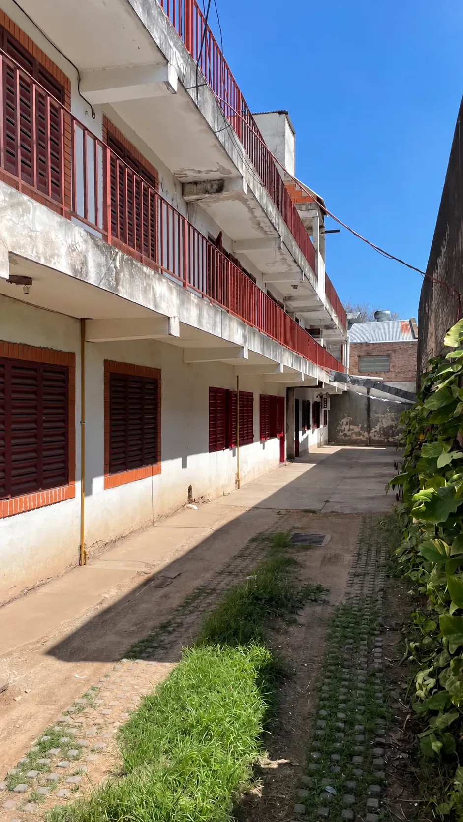 VENTA EN BLOQUE COMPLEJO DE 6 DEPARTAMENTOS DE 2 DORMITORIOS-BARRIO PUEYRREDON