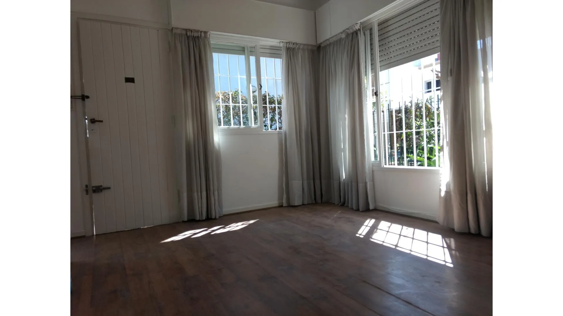 Depto. Tipo Casa Fte.  Sarmiento 1111 Quilmes Este