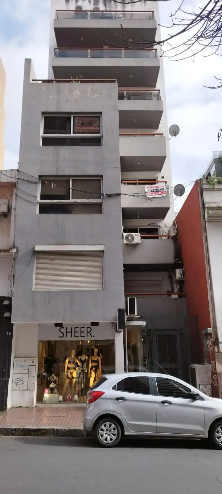 NUEVA CORDOBA, SEMI PISO, EXCELENTE UBICACION UN DORMITORIO, DOBLE BALCON