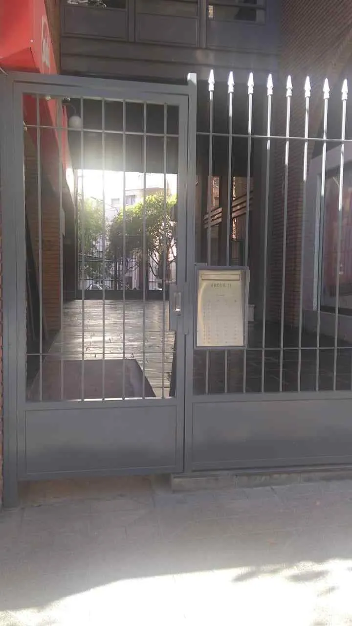 INMEJORABLE UBICACION, AV H IRIGOYEN AL 200, 2 DORM