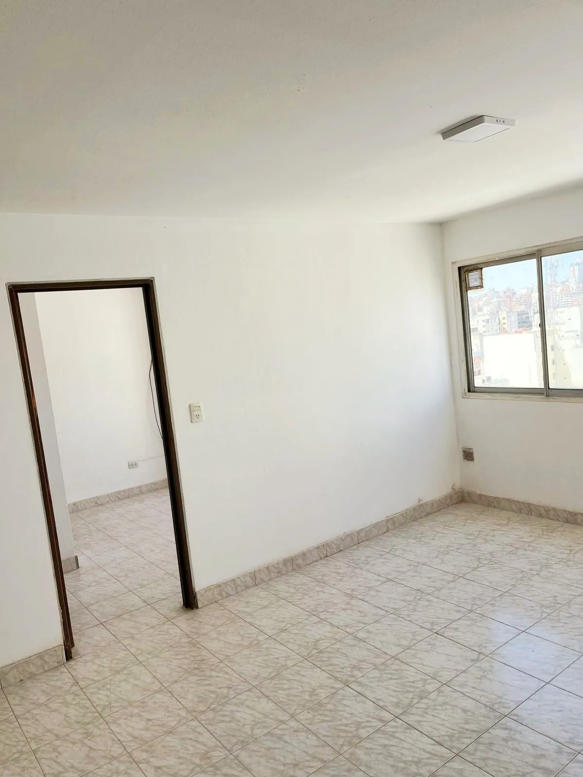 25 de Mayo y Rivadavia Piso 14 Dpto 1 Dor Complejo La Merced Seguridad 24 HS