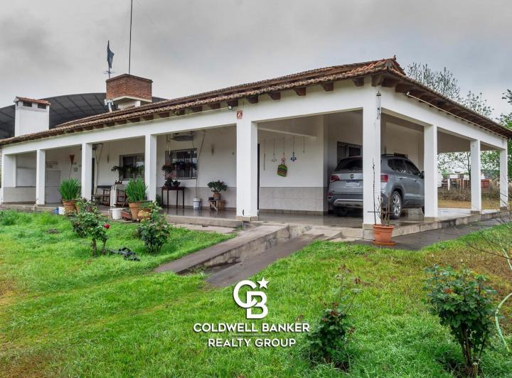 Casa · 9763m² · 4 Ambientes · 1 Cochera