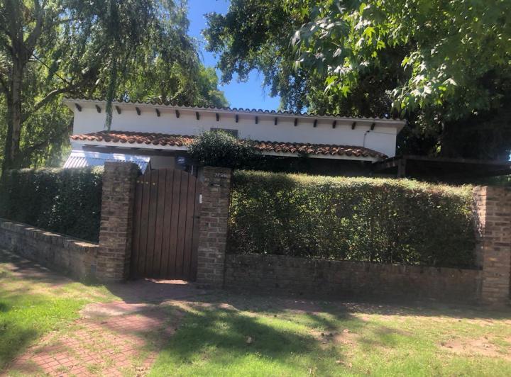 Casa · 1m² · 3 Dormitorios · 1 Cochera