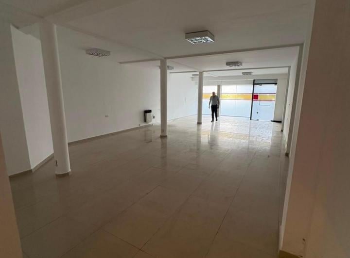 Local comercial · 90m² · 3 Ambientes