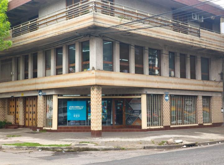 Local comercial · 300m²