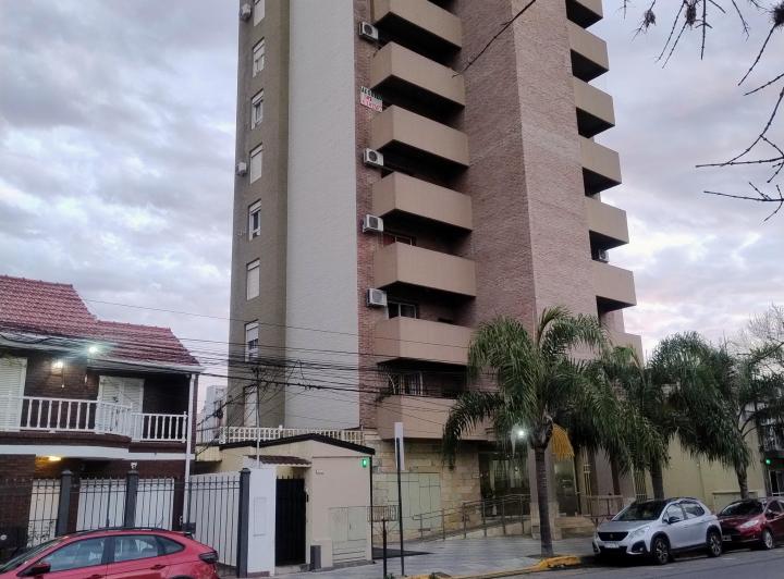 Departamento · 77m² · 2 Ambientes · 1 Cochera
