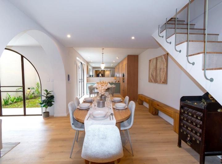 Casa · 224m² · 5 Ambientes · 2 Cocheras