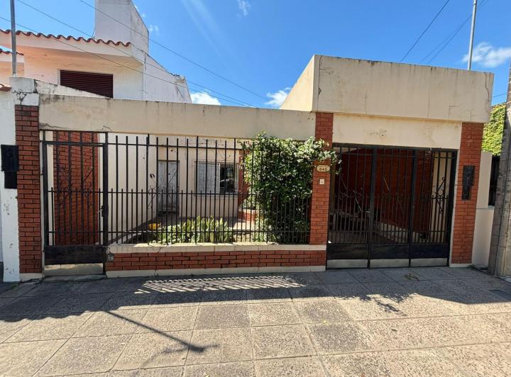 Casa · 186m² · 5 Ambientes · 1 Cochera