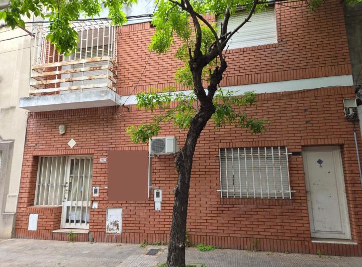 Casa · 190m² · 8 Ambientes