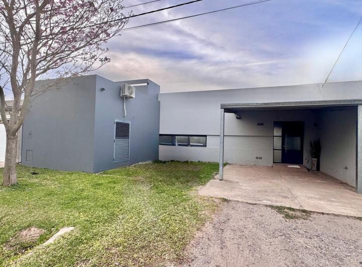 Casa · 147m² · 2 Ambientes · 1 Cochera