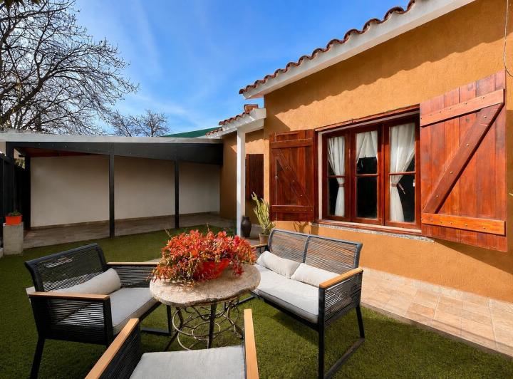 Casa · 98m² · 5 Ambientes · 1 Cochera