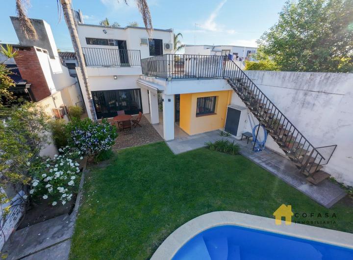 Casa · 287m² · 5 Ambientes · 2 Cocheras
