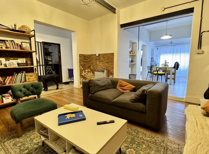 Casa · 140m² · 6 Ambientes · 1 Cochera