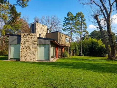 Quinta en Alquiler en Los Pinos, Exaltación de la Cruz